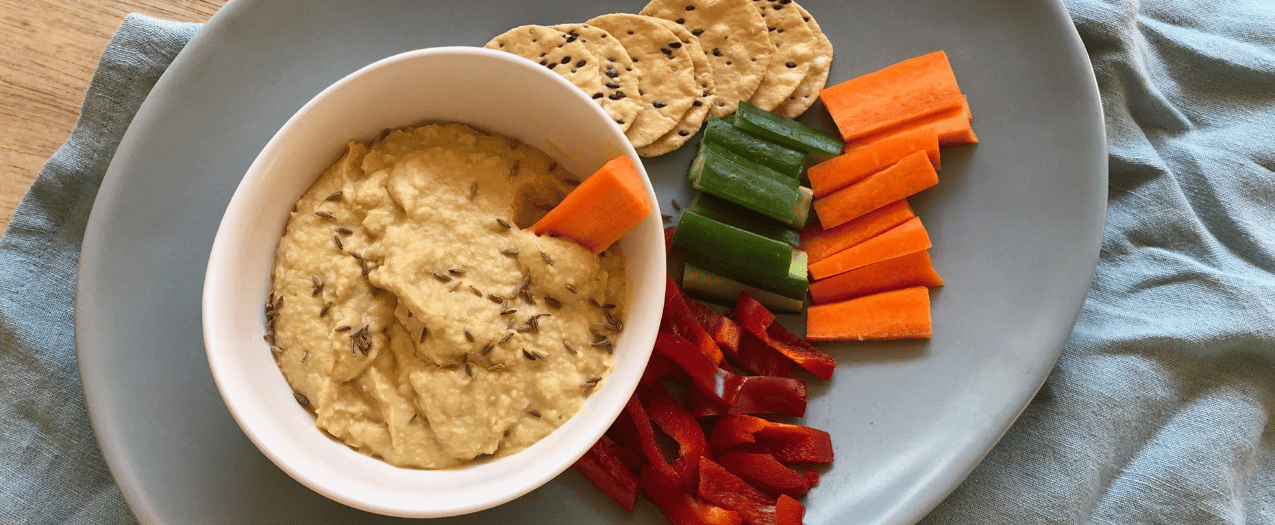 hummus and veggies