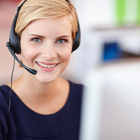 woman in call center